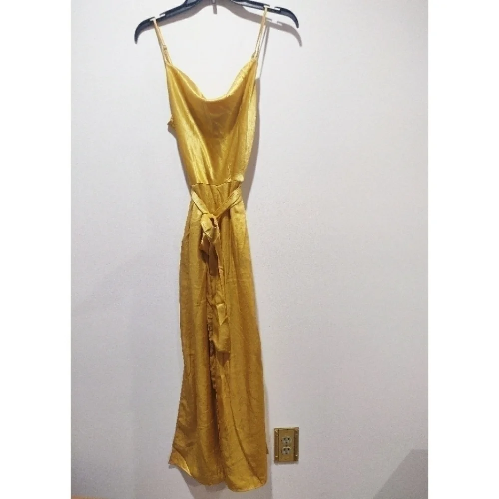 MOON River Metallic Gold Cowl Neck Jumpsuit size 4 - Picture 5 of 5